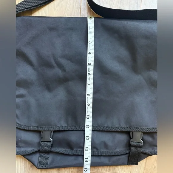 Vintage Gap 90-00s OLD multi-pocket messenger bag Black In Color - Picture 2 of 12